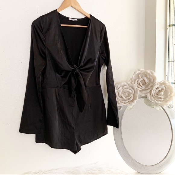 Black Front Knot Romper Playsuit L - Picture 1 of 8